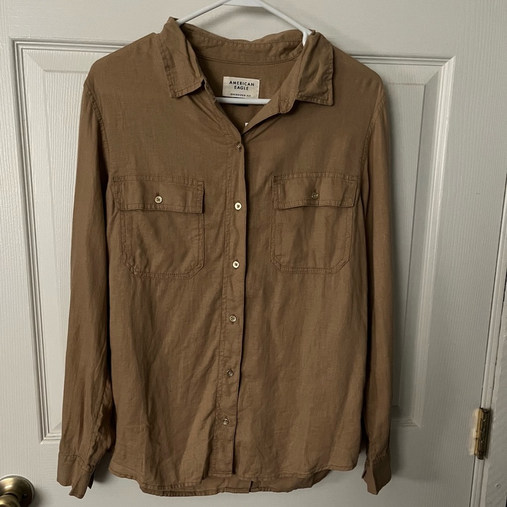 American Eagle NWT Small Tan Button Down Shirt